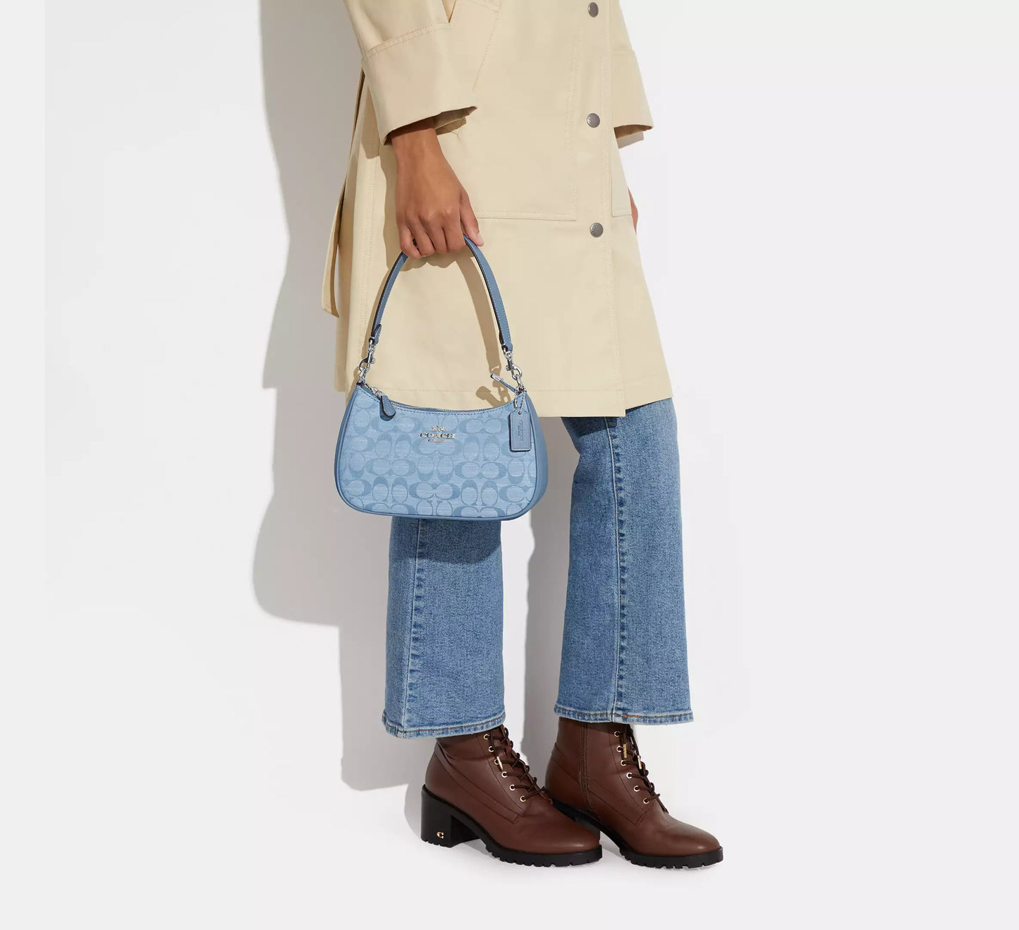 Teri Shoulder Bag In Signature Canvas