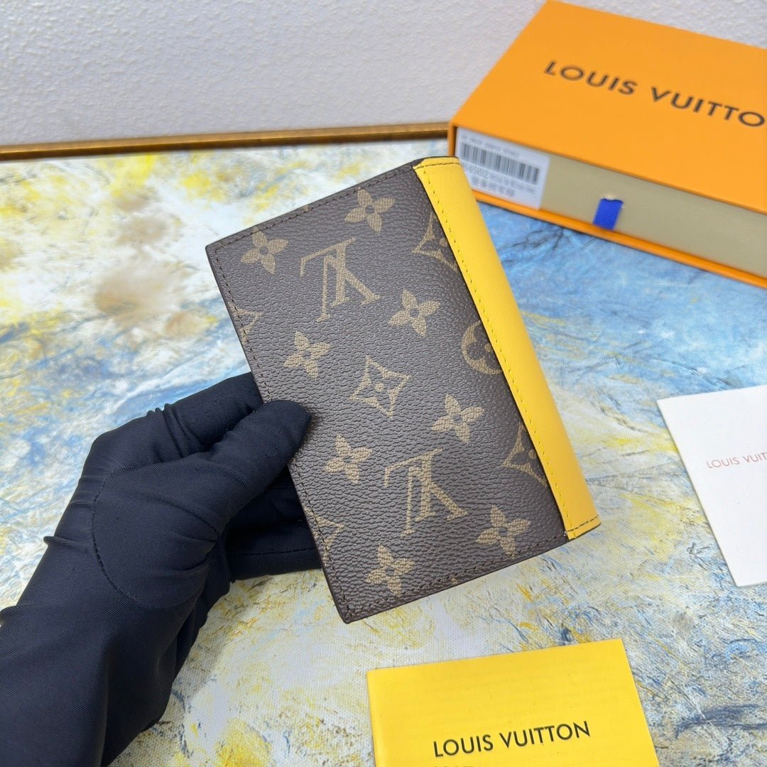 Color Pop Monogram Passport Cover - Bloom