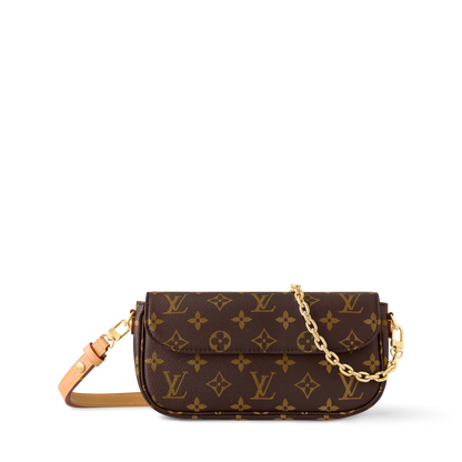 Wallet On Chain Ivy In Signature Monogram Canvas